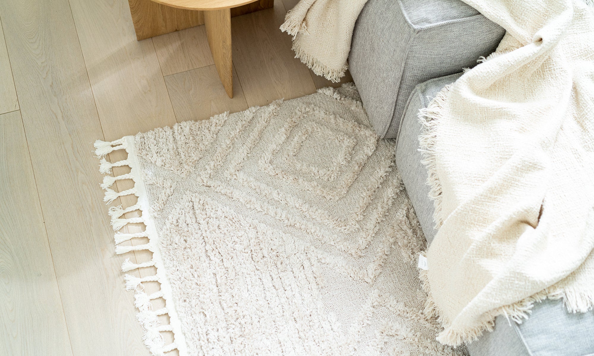 Using-Art-and-Layering-to-Bring-Your-Interior-to-Life DecoRug