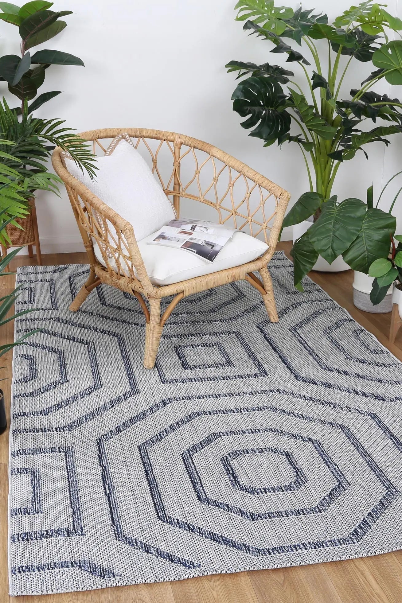 Port Villa Hale Charcoal Geometric Flatweave Rug DecoRug