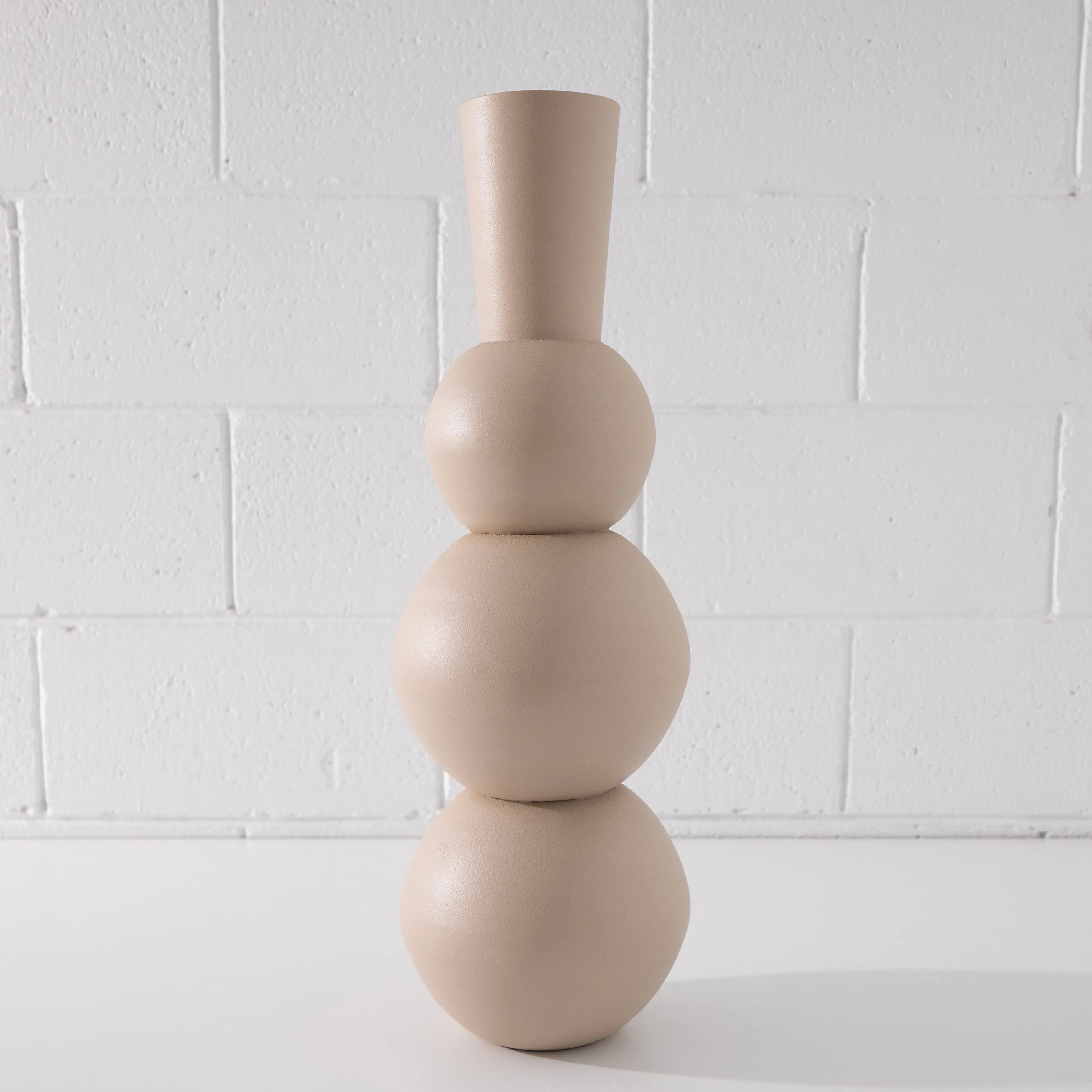Tall Bubble Vessel Beige HAMSAINTERNAT