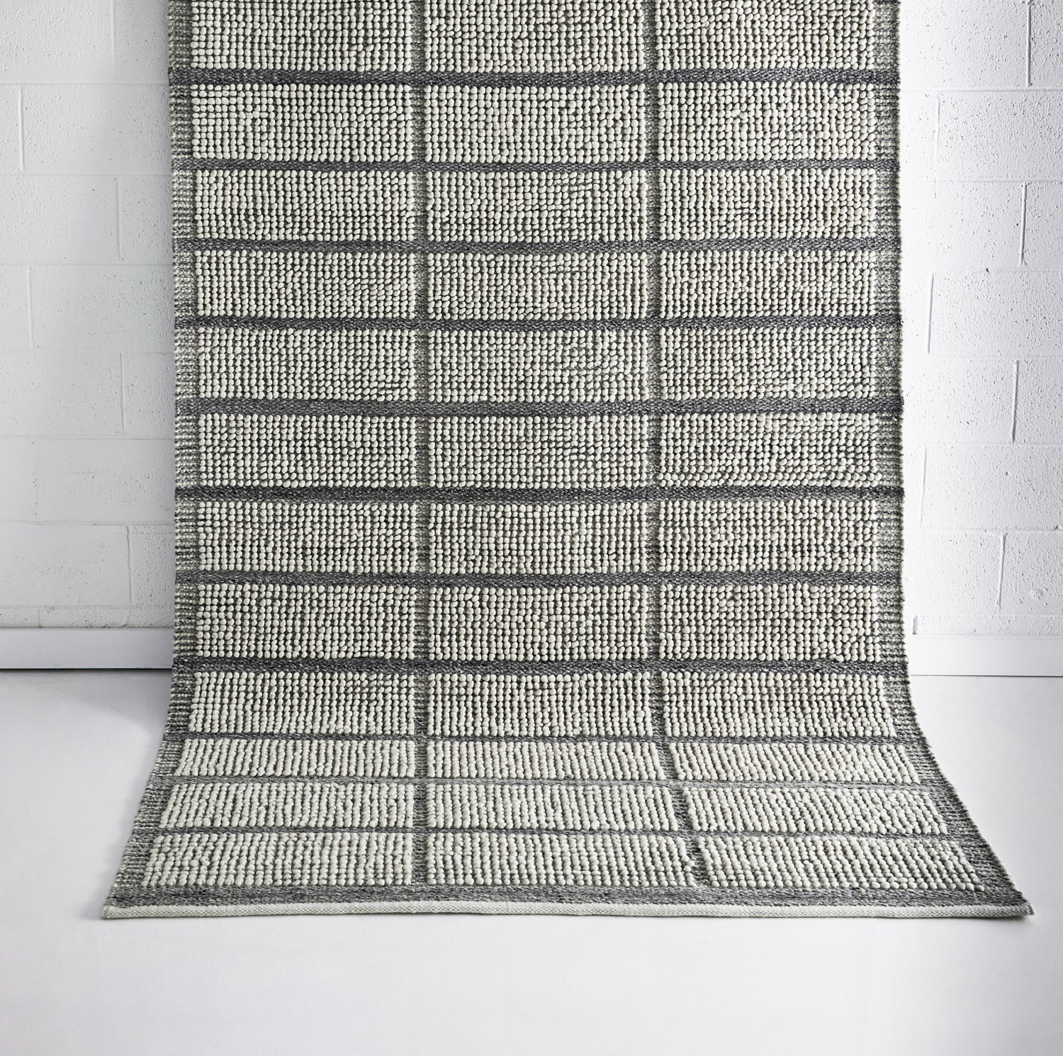 Albany Ivory Grey Wool Rug MAARIA