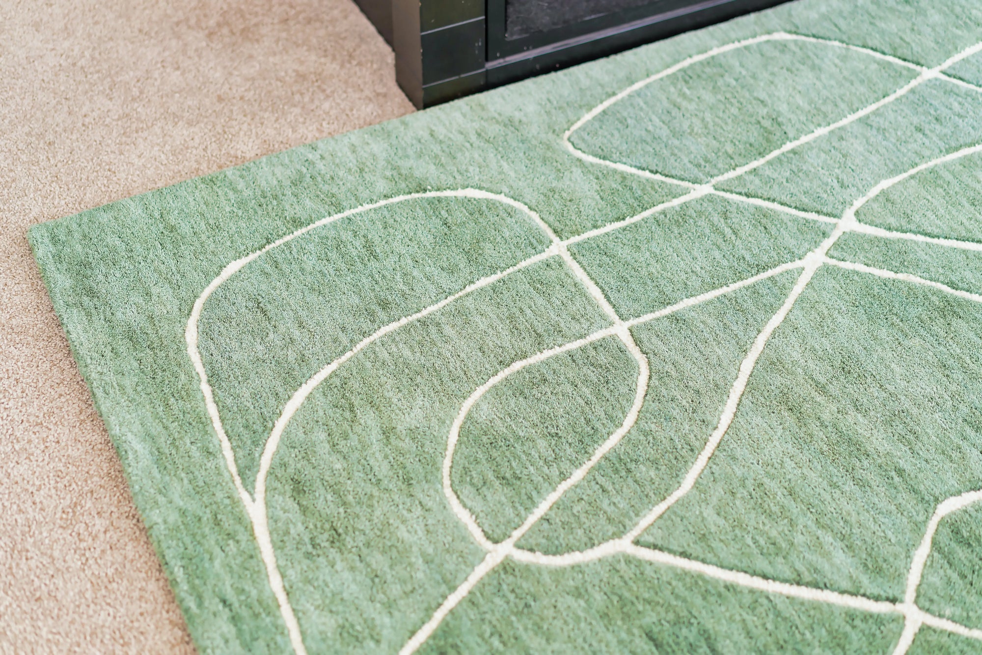 Collins Green Wool Rug DREAMHOME