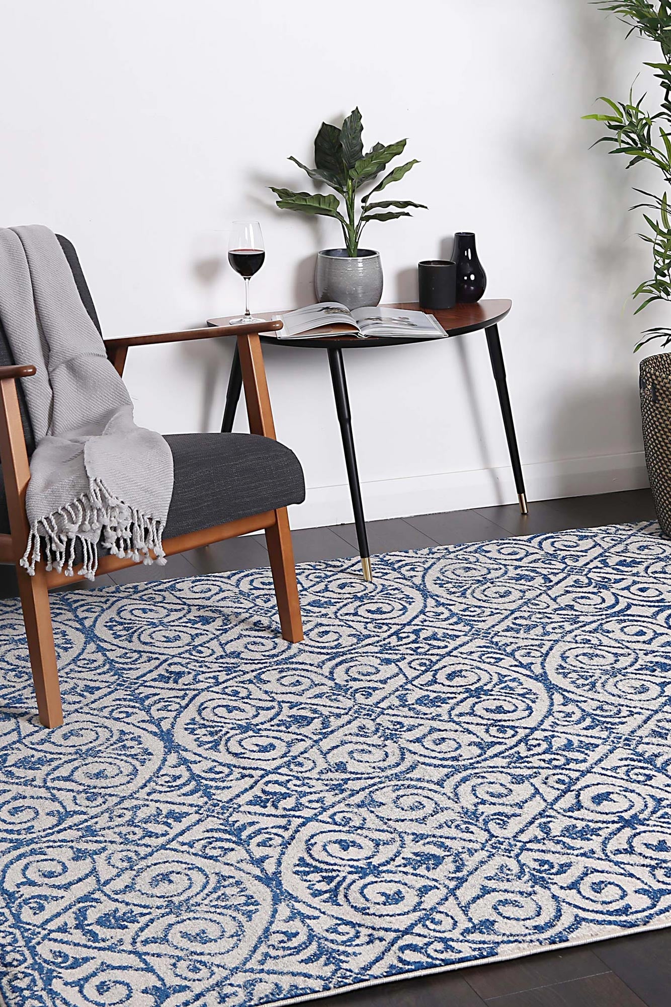Delicate Katherine Blue &amp; Ivory Rug -  DEL24