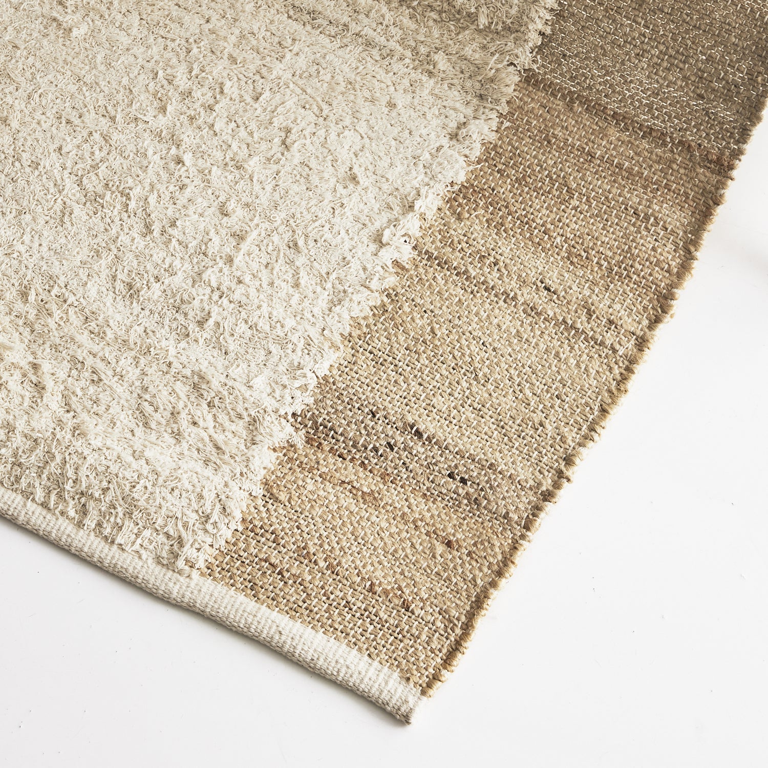 Daisy Ivory Beige Floor Rug THERUG