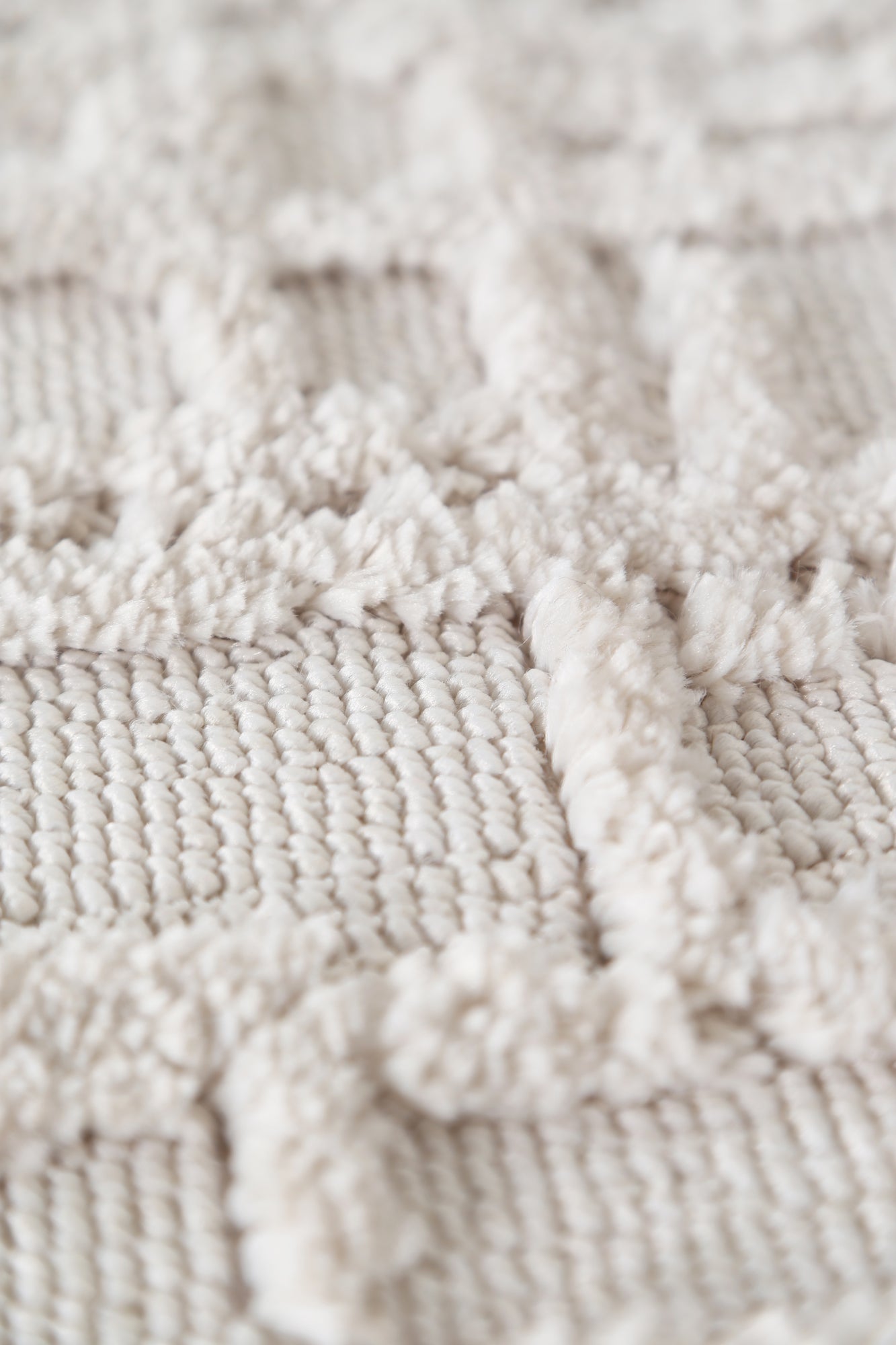 Bilbao Kubra Contemporary Ivory Rug LTB2B