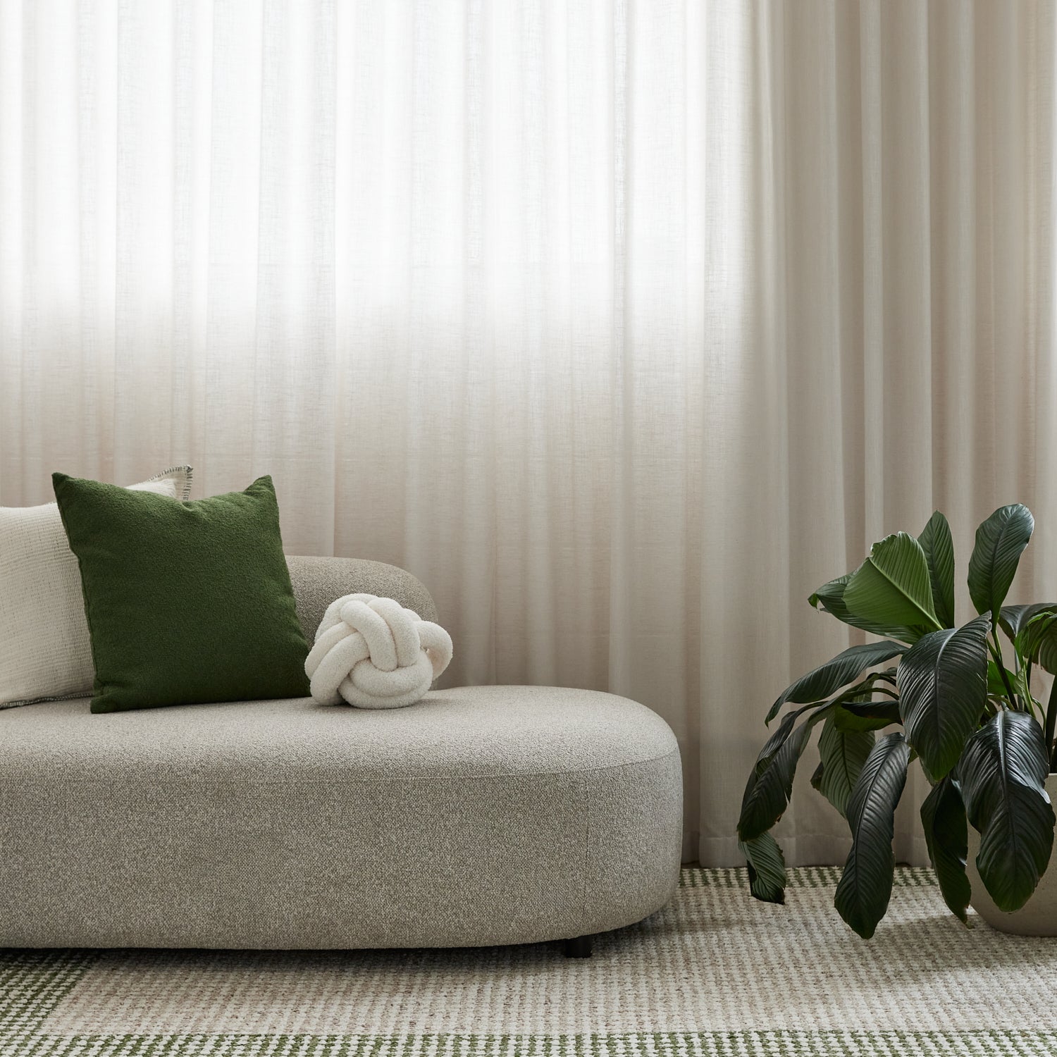 Jaya Border Green & Ivory Rug DecoRug