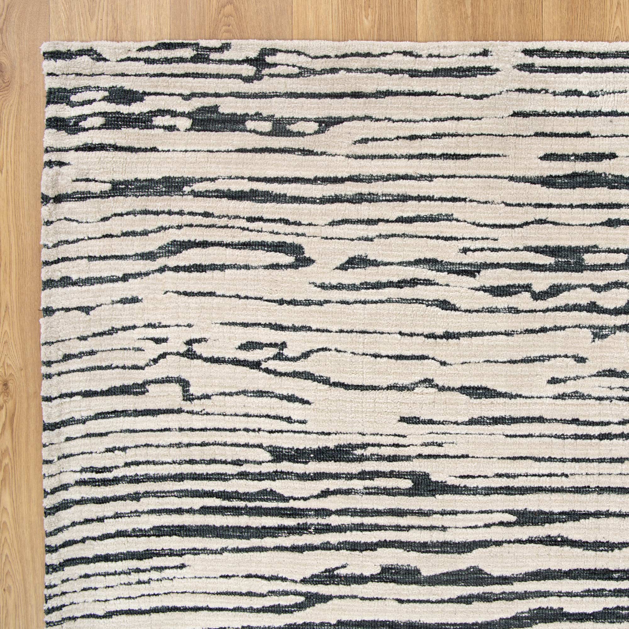 Kendra Dune Rug Ivory & Black LTB2B