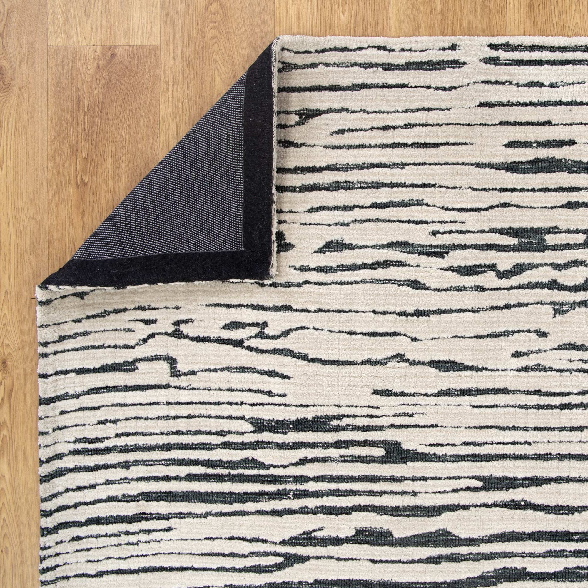 Kendra Dune Rug Ivory & Black LTB2B