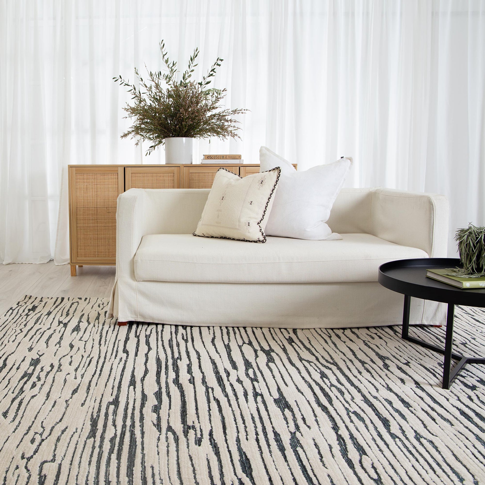Kendra Dune Rug Ivory & Black LTB2B
