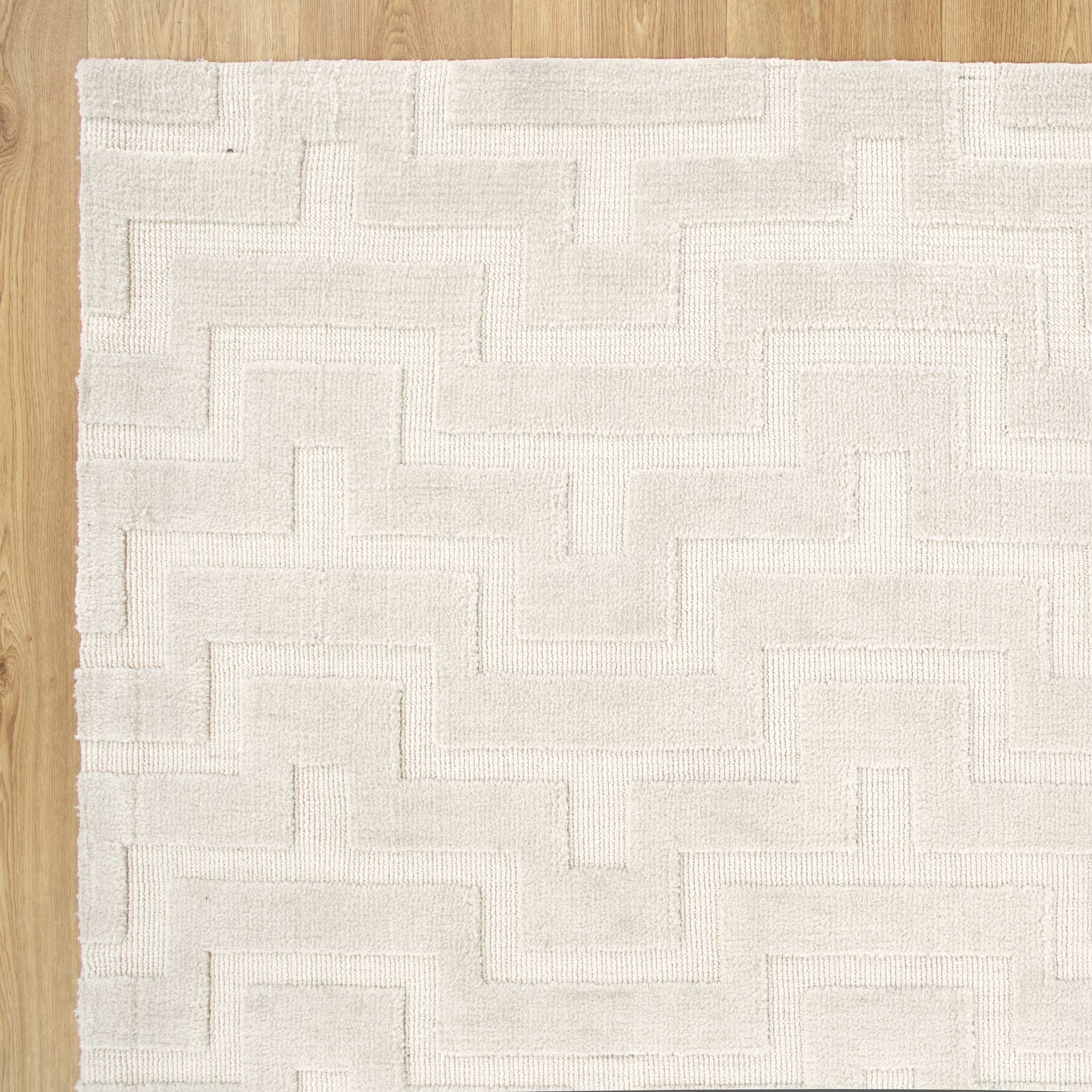 Kendra Pyra Rug Ivory LTB2B