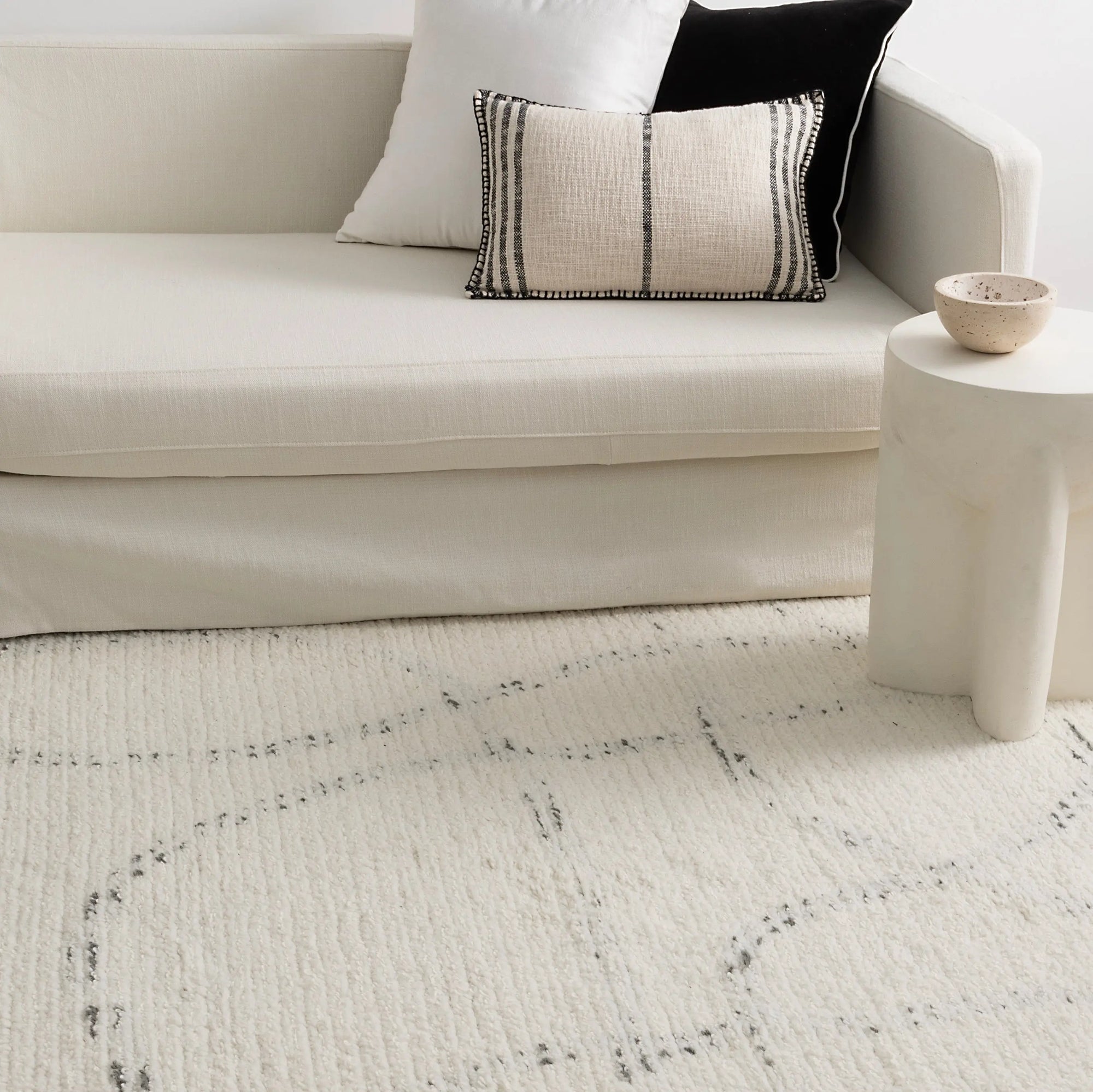 Kiah Ivory Grey Wool Rug DREAMHOME