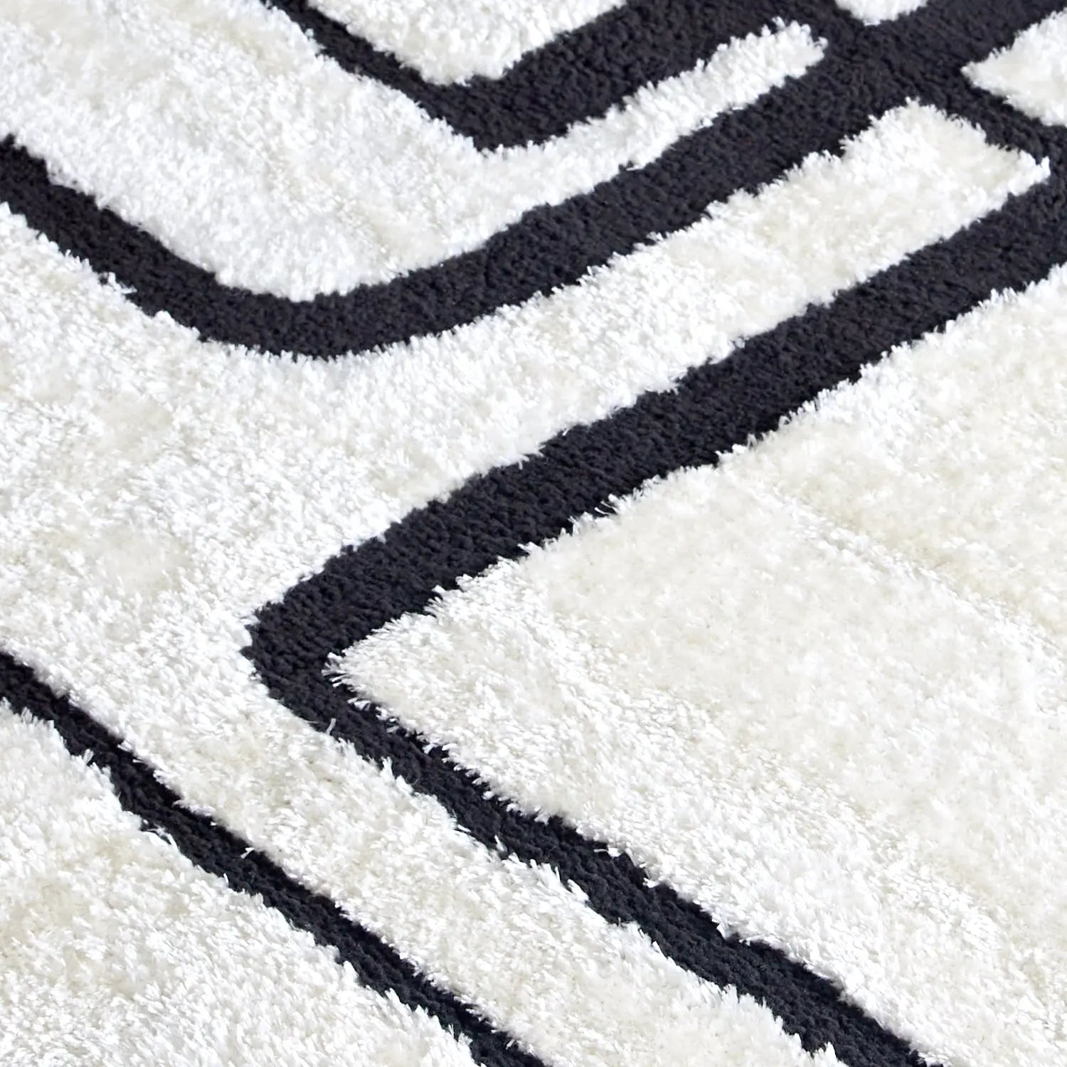 Mitchell Ivory Black Floor Rug ALGAN