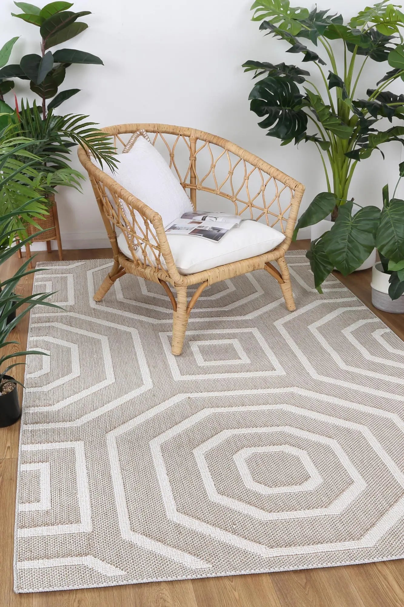 Port Villa Lui Beige Geometric Flatweave Rug DecoRug