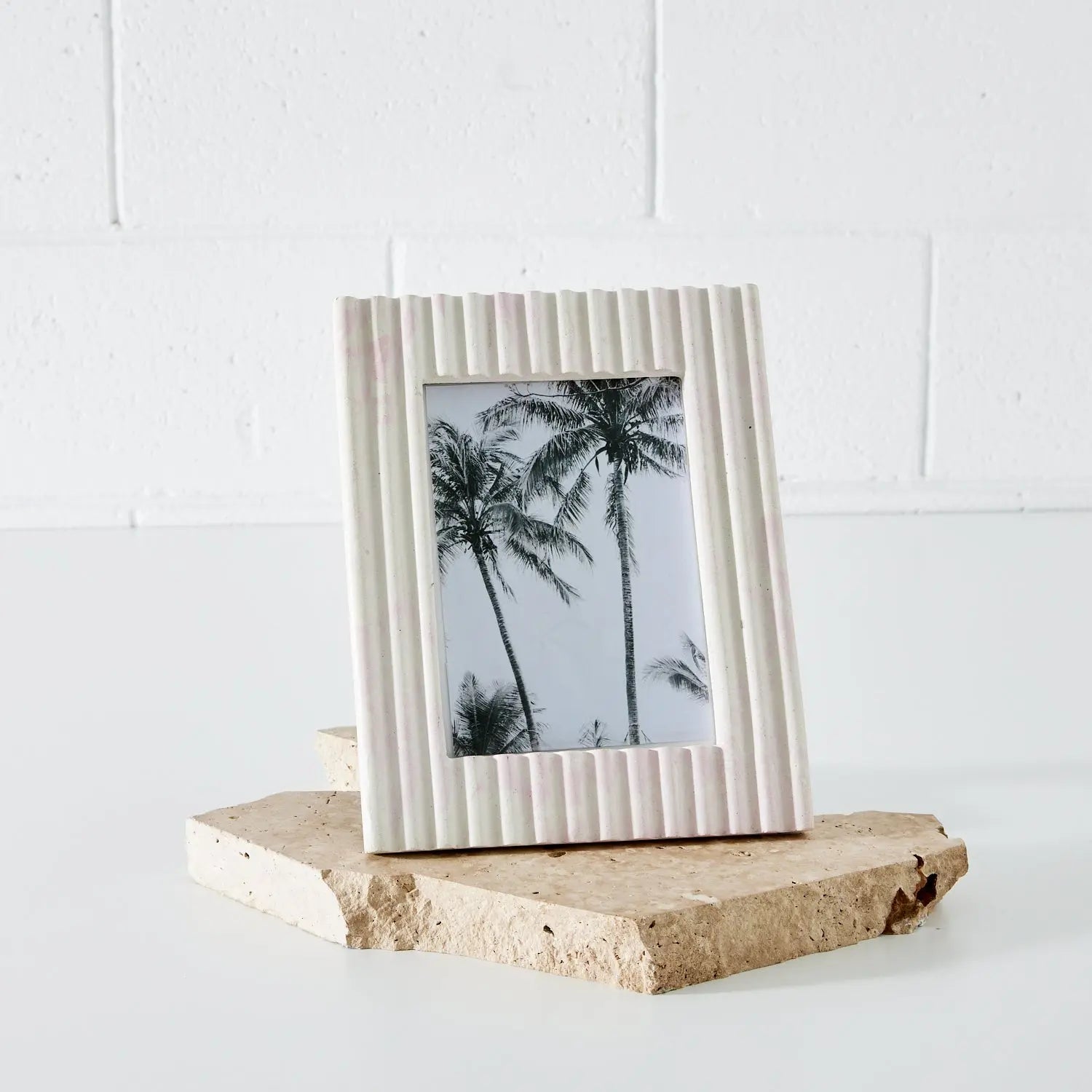 Ribbed Recycled Marble Photo Frame Stoneman