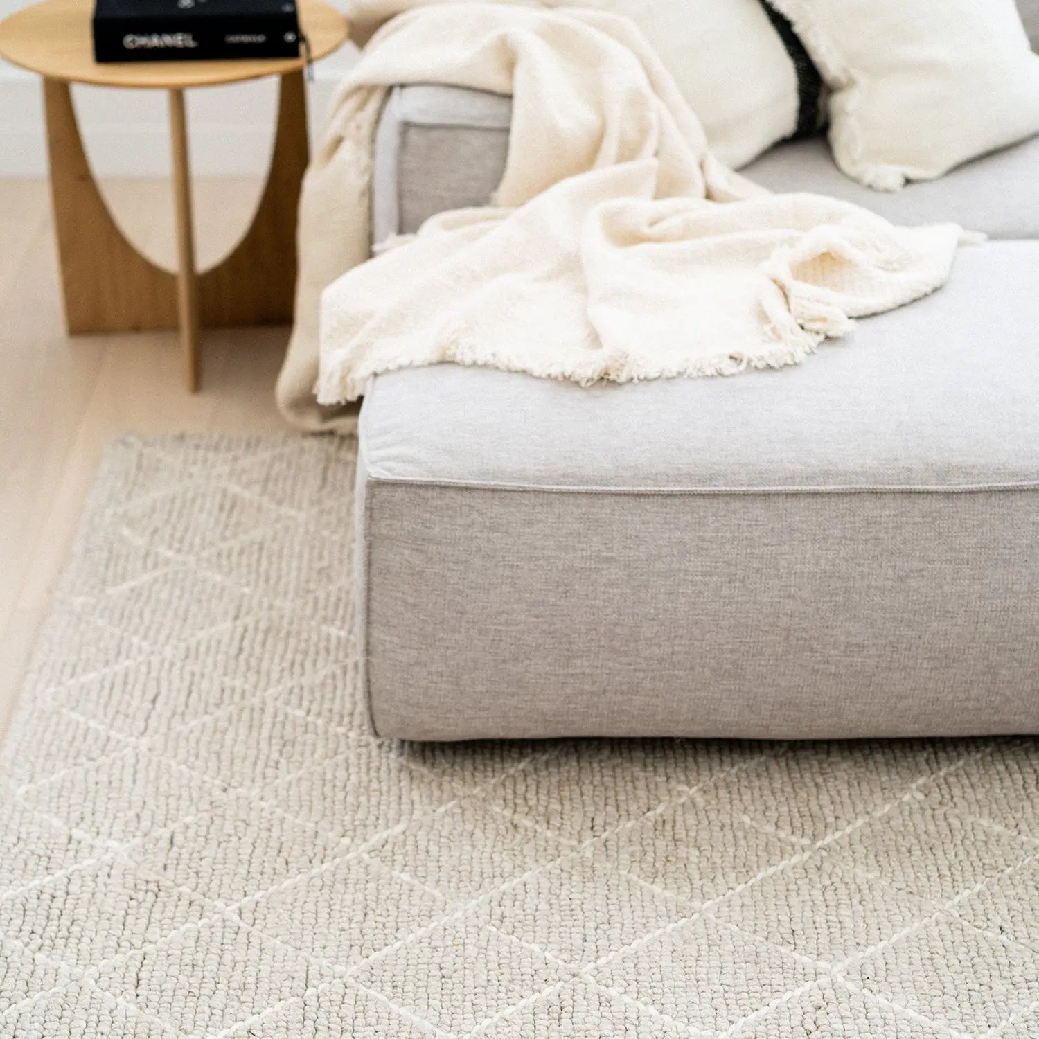 Argyle Beige Diamond Weave Rug decorugonline